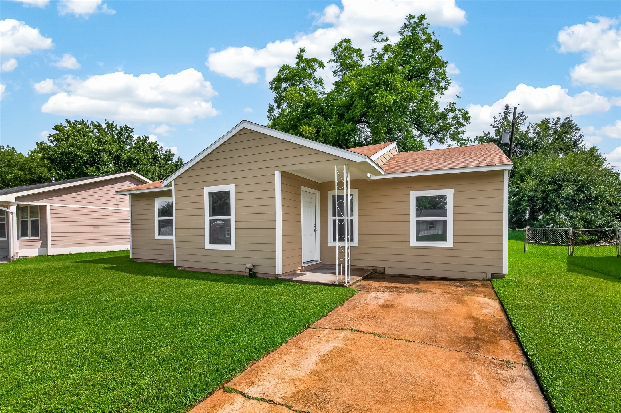 3922 Alsace Street Houston, TX 77021 - Photo 4 of 31