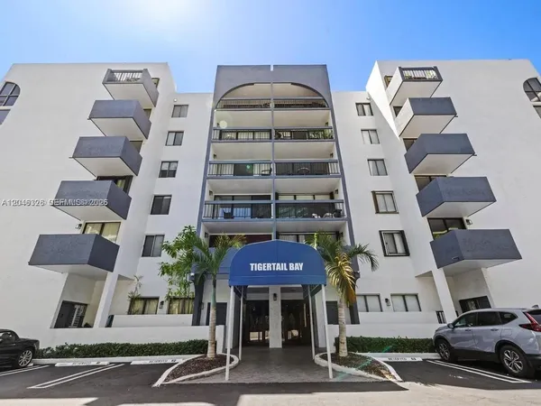 $500,000 | 2715 Tigertail Avenue, Unit 102, Miami, FL 33133