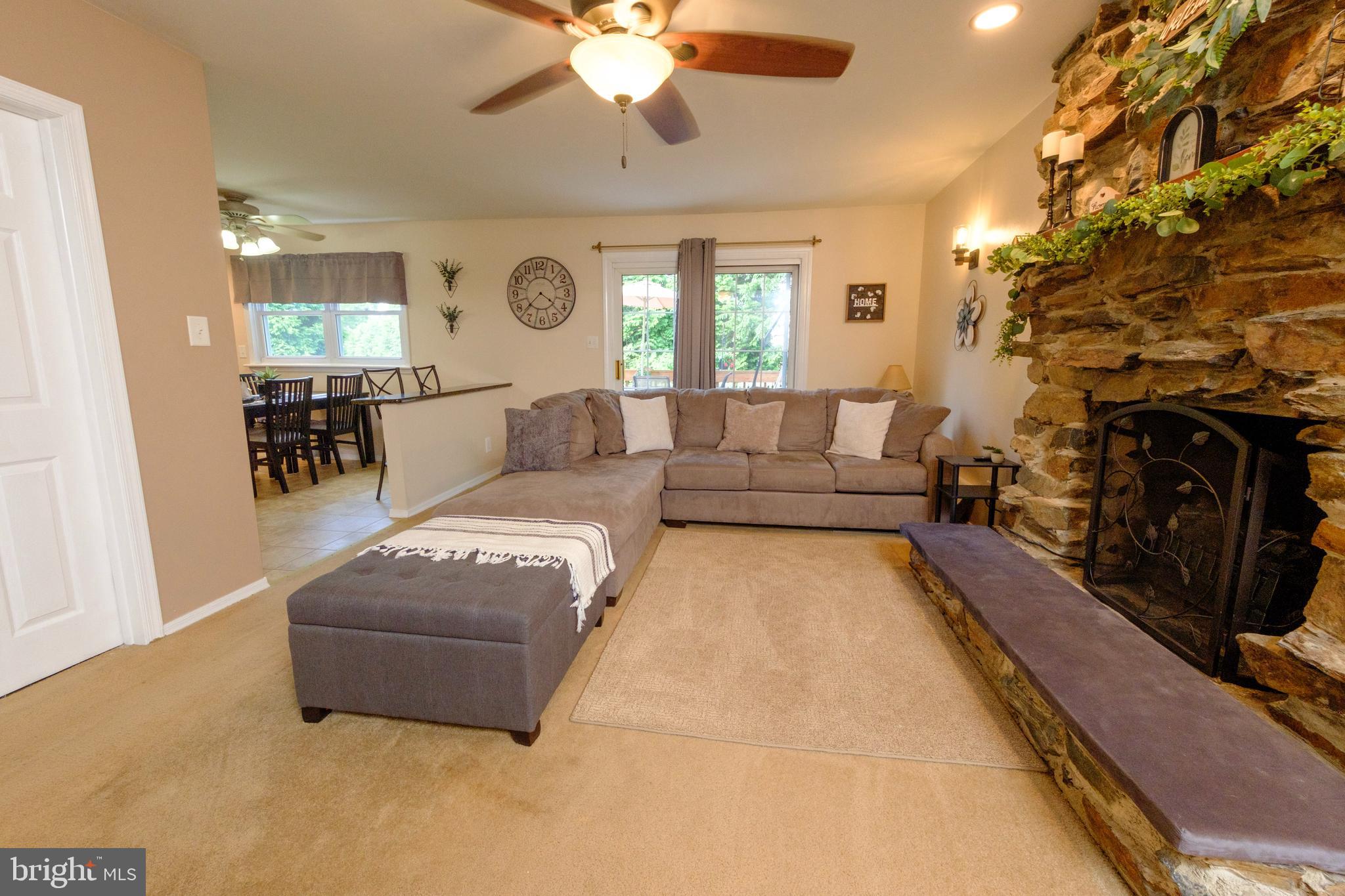 2124 Magnolia Court Cinnaminson, NJ 08077 - Photo 10 of 50 Family Room