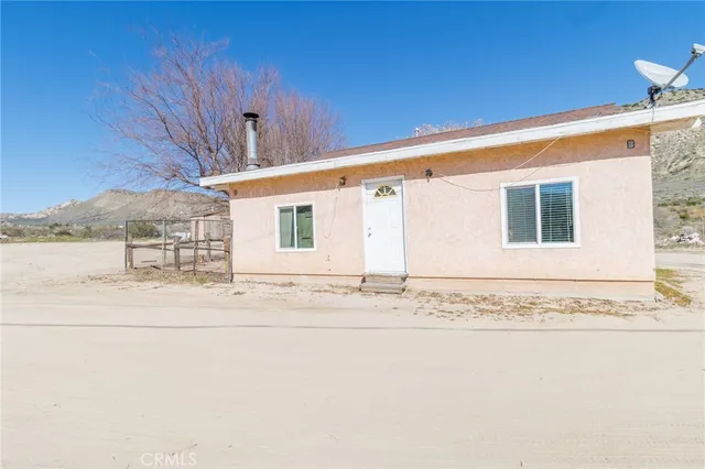 $325,000 | 5668 Eaglestone Lane, Phelan, CA 92371