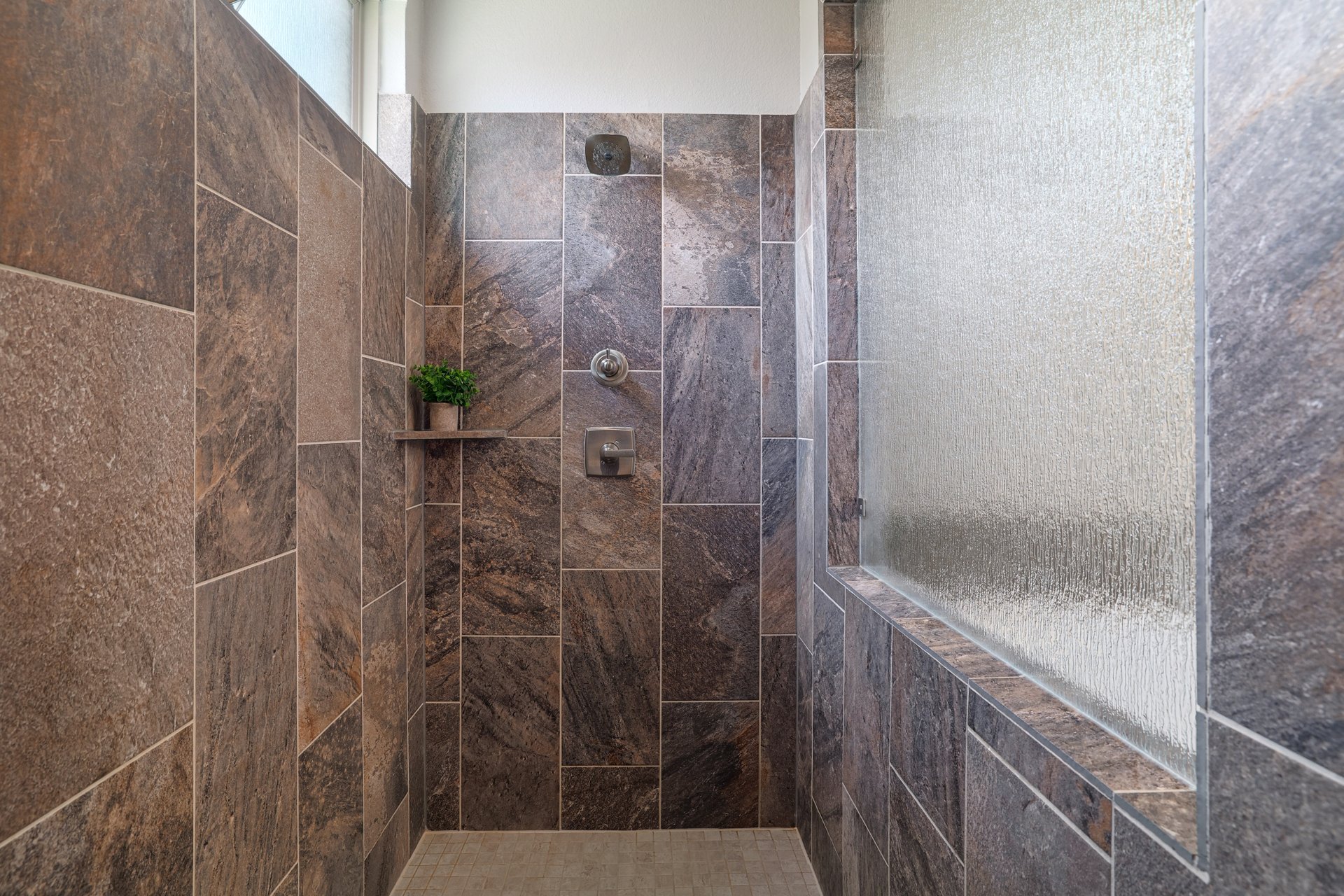 1513 Lakeside Ranch Road Georgetown, TX 78633 - Photo 28 of 40 Full bath featuring a tile shower