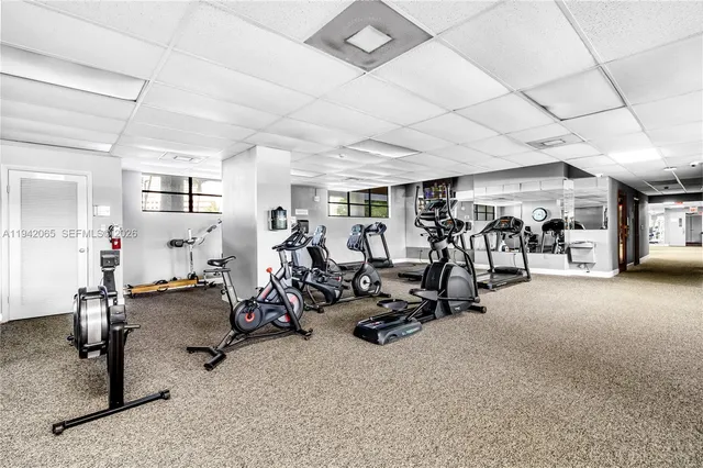 $3,000 | 200 Leslie Drive, Unit 524, Hallandale Beach, FL 33009