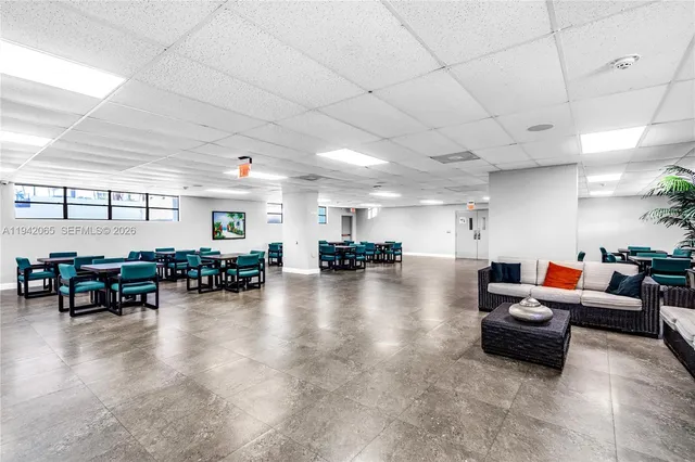 $3,000 | 200 Leslie Drive, Unit 524, Hallandale Beach, FL 33009