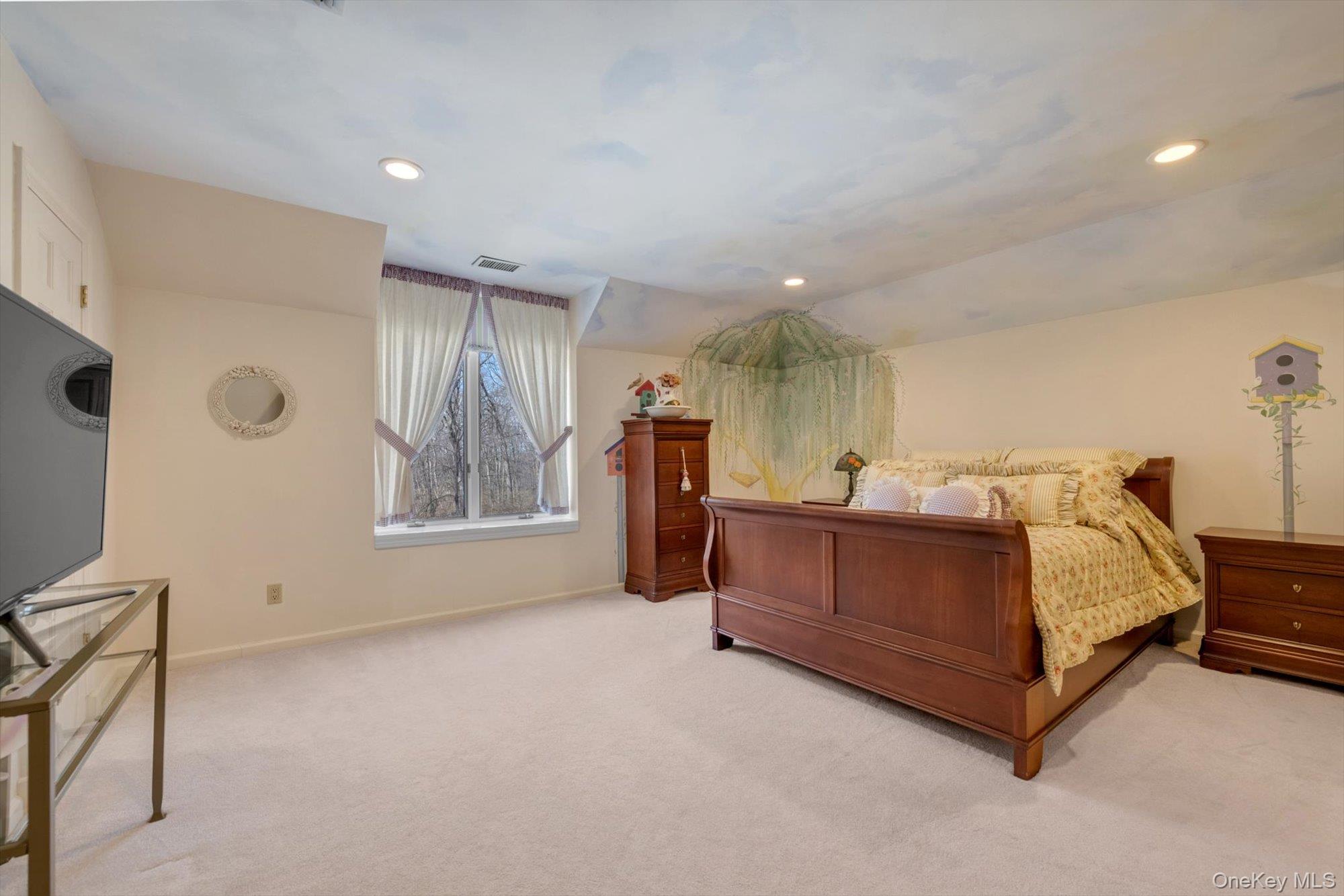 12 Overlook Court Locust Valley, NY 11560 - Photo 28 of 49 a living room with furniture and a window