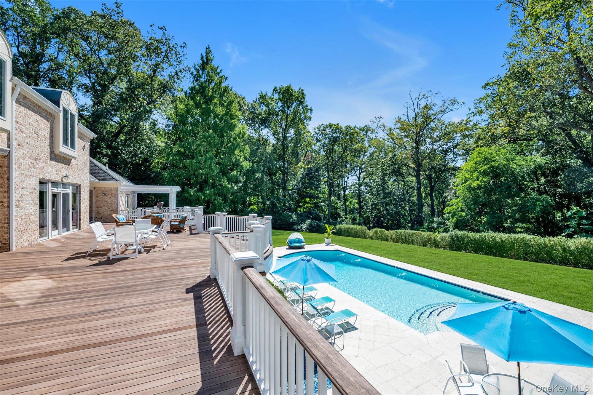12 Overlook Court Locust Valley, NY 11560 - Photo 41 of 49