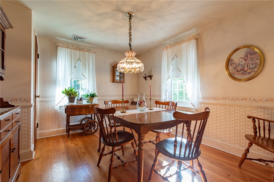 23 Scotland Road Cranston, RI 02920 - Photo 8 of 34 Gallery Image 8