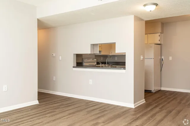 $1,150 | 115 Holiday Park Road, Unit 2BED, Hillsborough, NC 27278