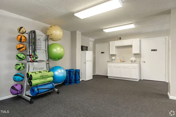 $1,260 | 115 Holiday Park Road, Unit 3BED, Hillsborough, NC 27278