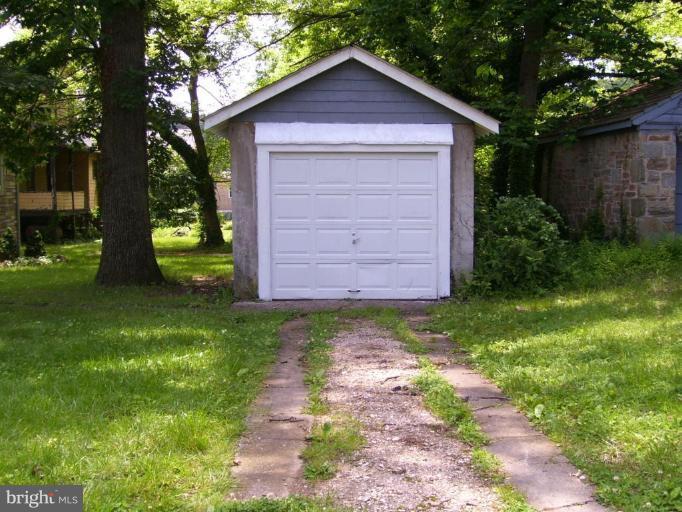 3026 Fendall Road Baltimore, MD 21207 - Photo 14 of 25 Garage 1