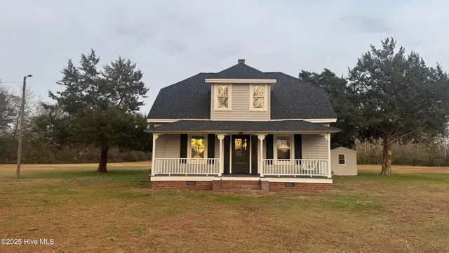 $289,900 | 660 Evers Road, Bladenboro, NC 28320