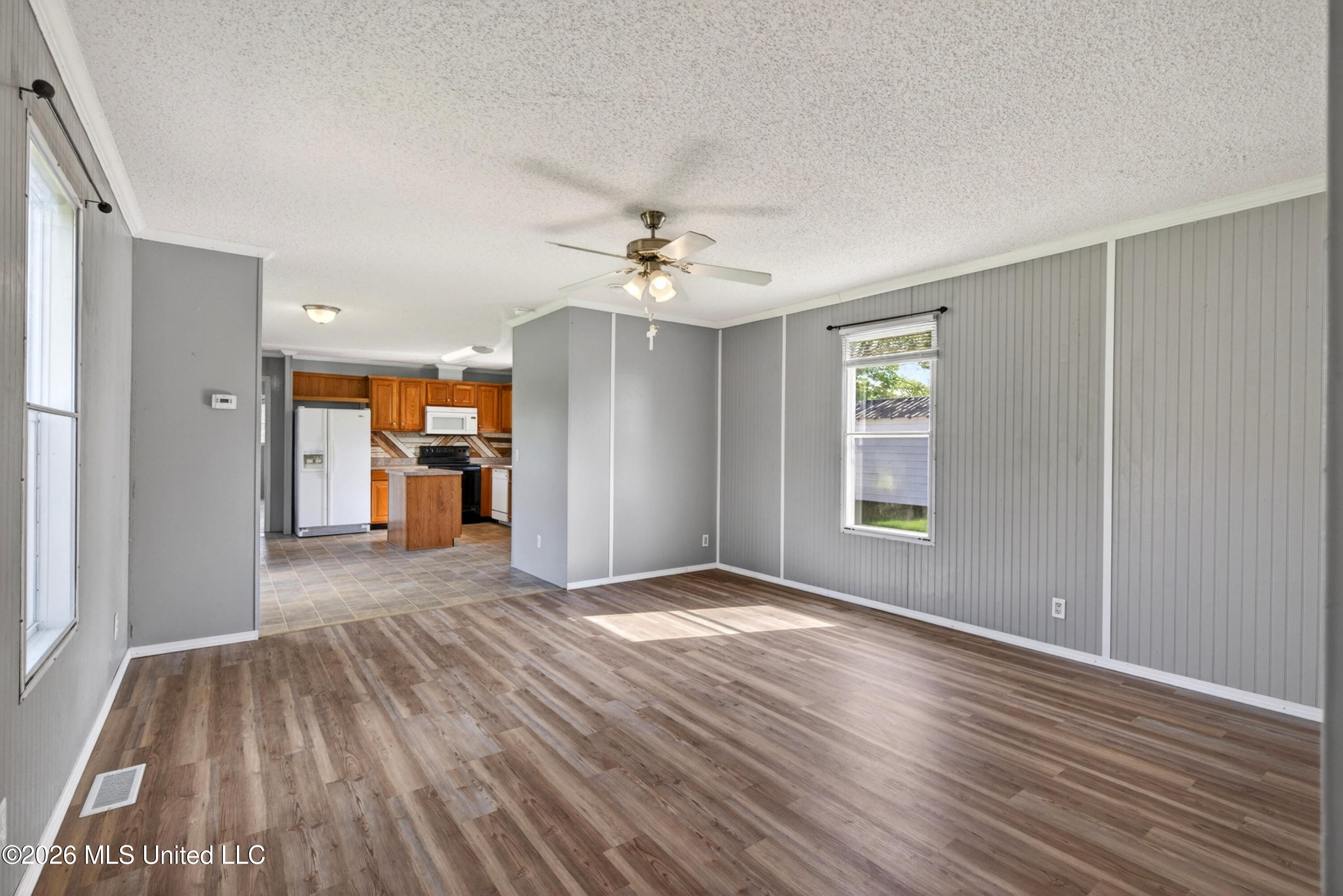 39 Johnson Road Poplarville, MS 39470 - Photo 3 of 23 IMG_5930