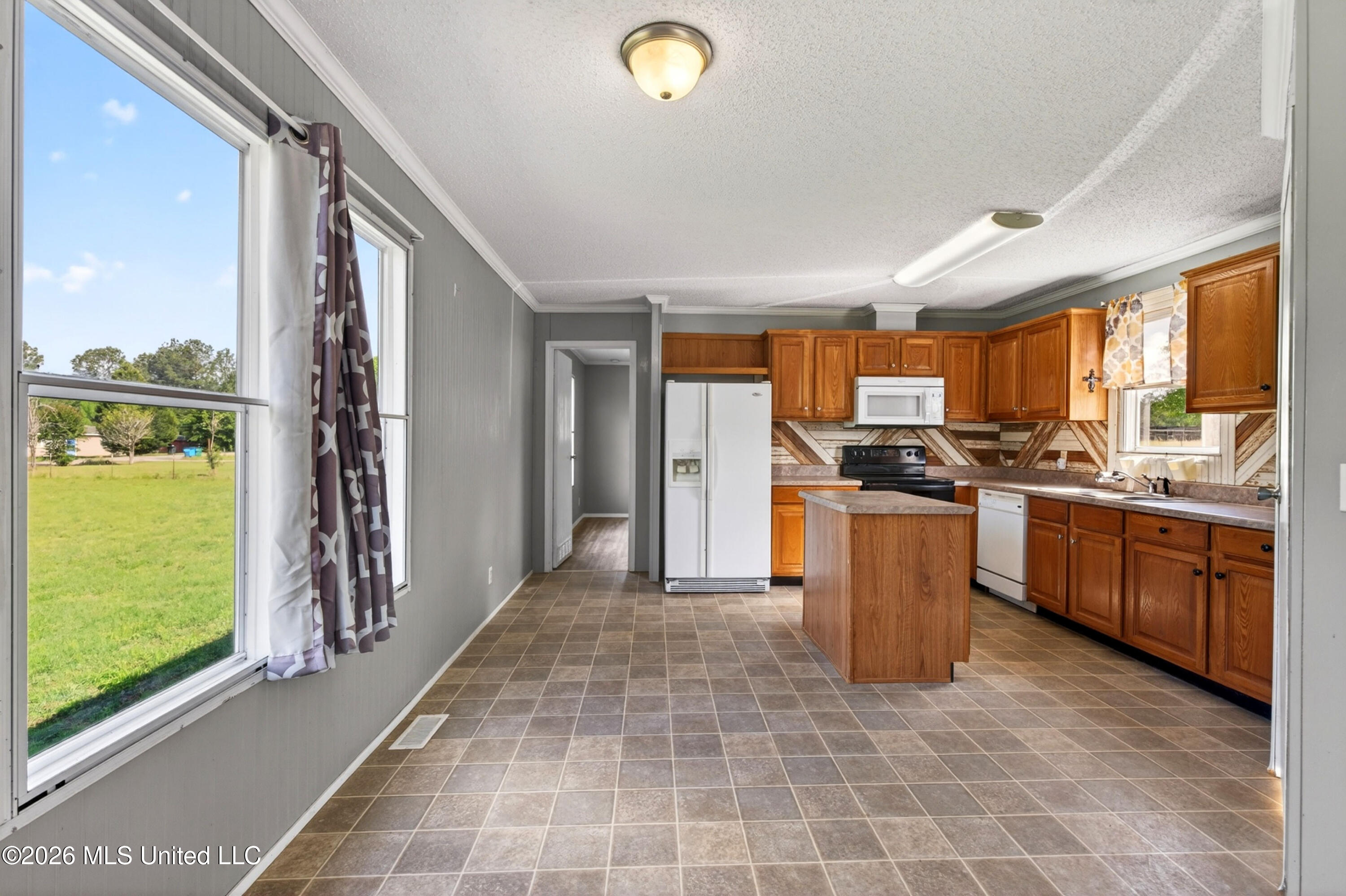 39 Johnson Road Poplarville, MS 39470 - Photo 5 of 23 IMG_5932