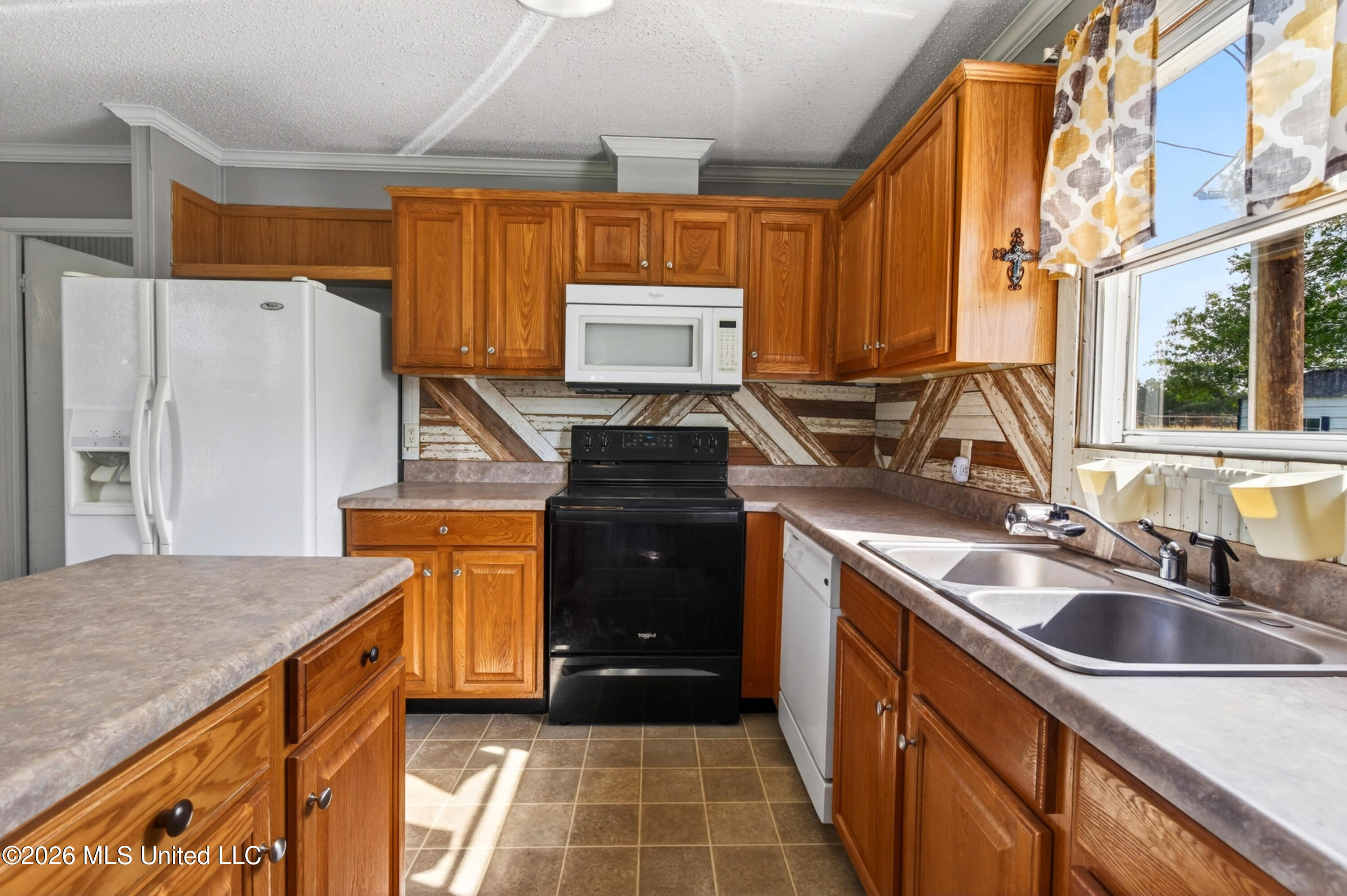 39 Johnson Road Poplarville, MS 39470 - Photo 7 of 23 IMG_5934