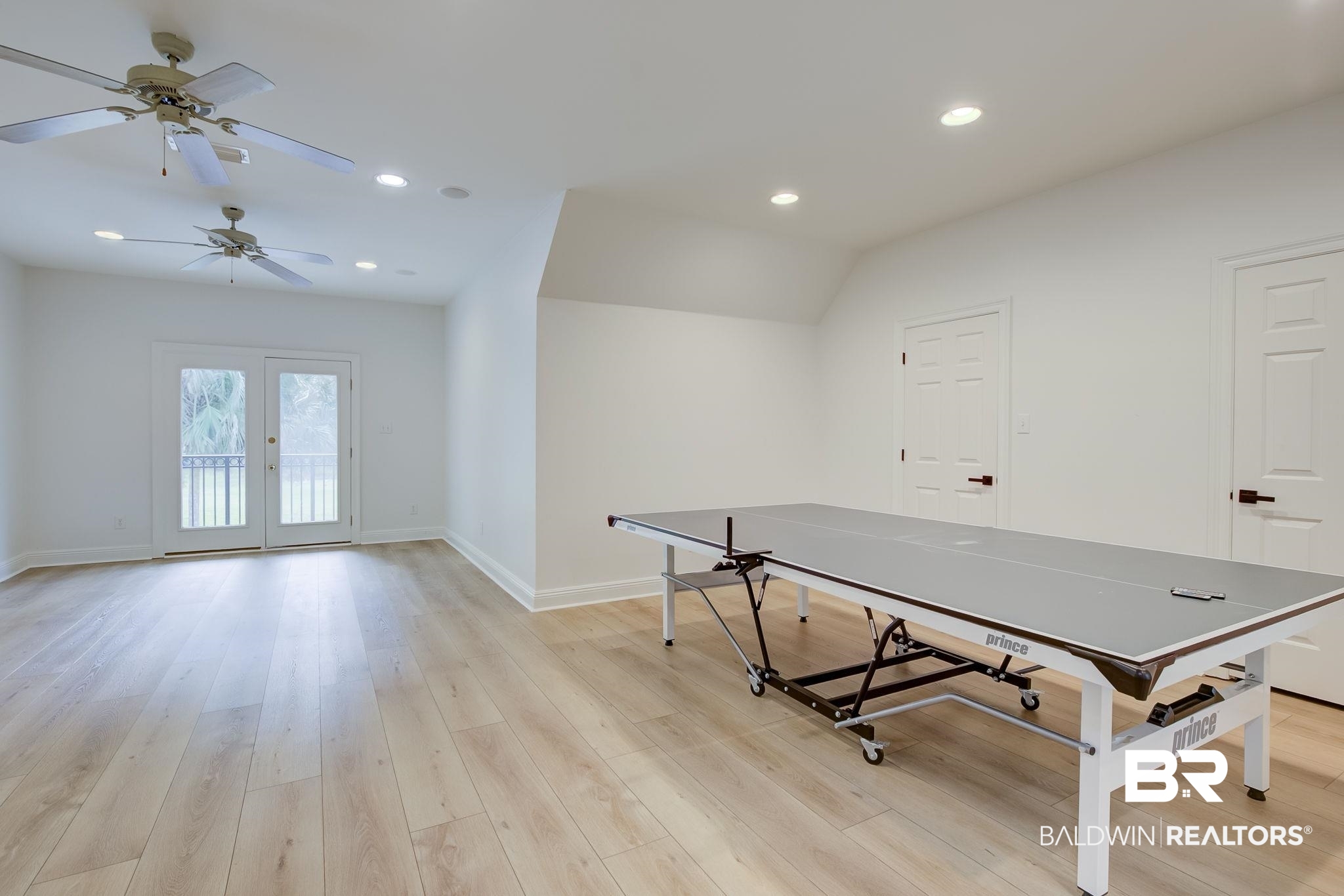 105 High Pines Ridge Fairhope, AL 36532 - Photo 77 of 97 Game room with baseboards, a ceiling fan, light wood finished floors, recessed lighting, and vaulted ceiling