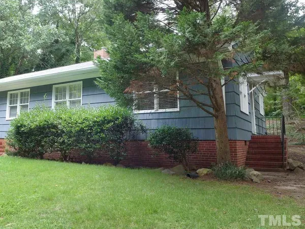 $1,895 | 733 Raleigh Road, Chapel Hill, NC 27514