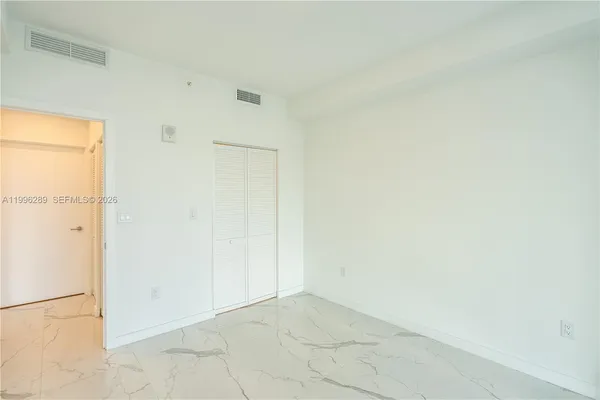 $2,900 | 8425 Crespi Boulevard, Unit 302, Miami Beach, FL 33141