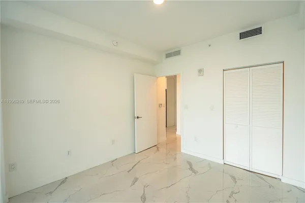 $2,900 | 8425 Crespi Boulevard, Unit 302, Miami Beach, FL 33141