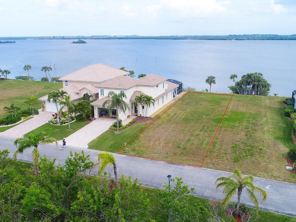 9554 Riverside Drive Sebastian, FL 32958 - Photo 19 of 36 Gallery Image 19