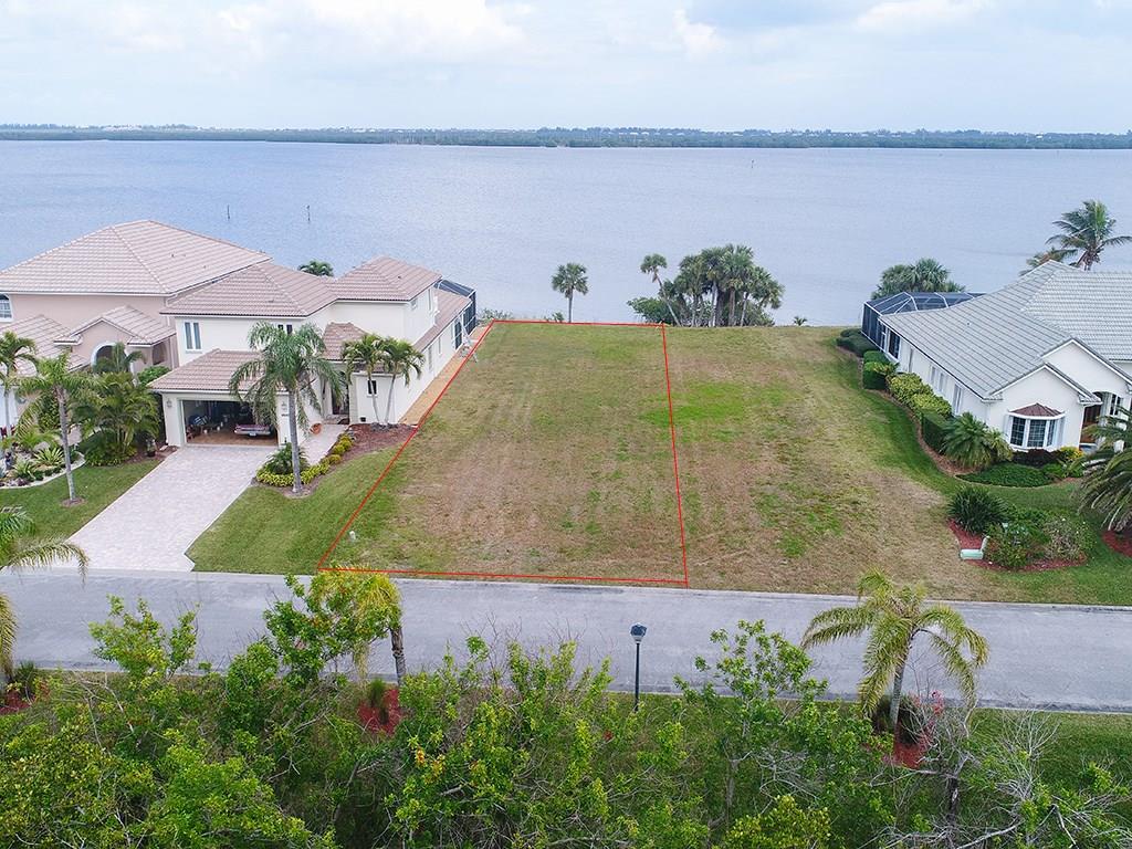 9554 Riverside Drive Sebastian, FL 32958 - Photo 20 of 36 Gallery Image 20