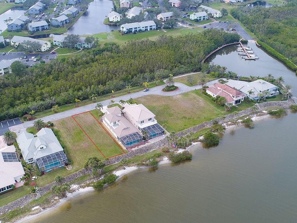 9554 Riverside Drive Sebastian, FL 32958 - Photo 8 of 36 Gallery Image 8