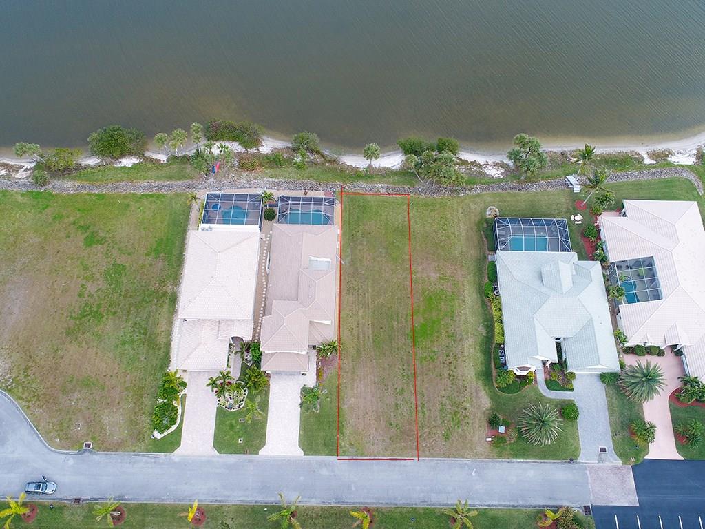 9554 Riverside Drive Sebastian, FL 32958 - Photo 9 of 36 Gallery Image 9