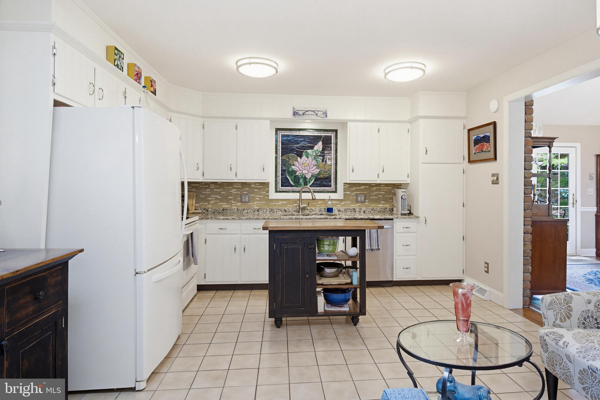322 Hilltop Road Strasburg, PA 17579 - Photo 7 of 43