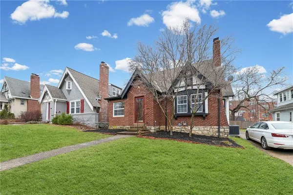 $399,000 | 319 East 70th Terrace, Kansas City, MO 64114