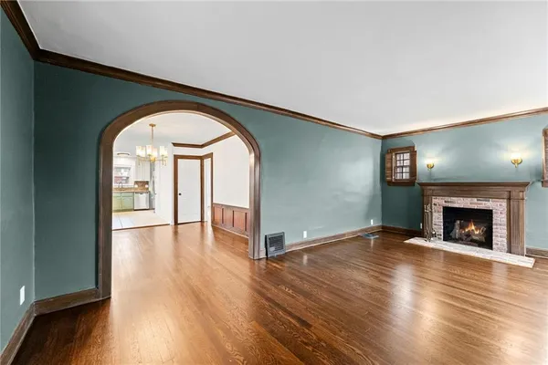 $399,000 | 319 East 70th Terrace, Kansas City, MO 64114