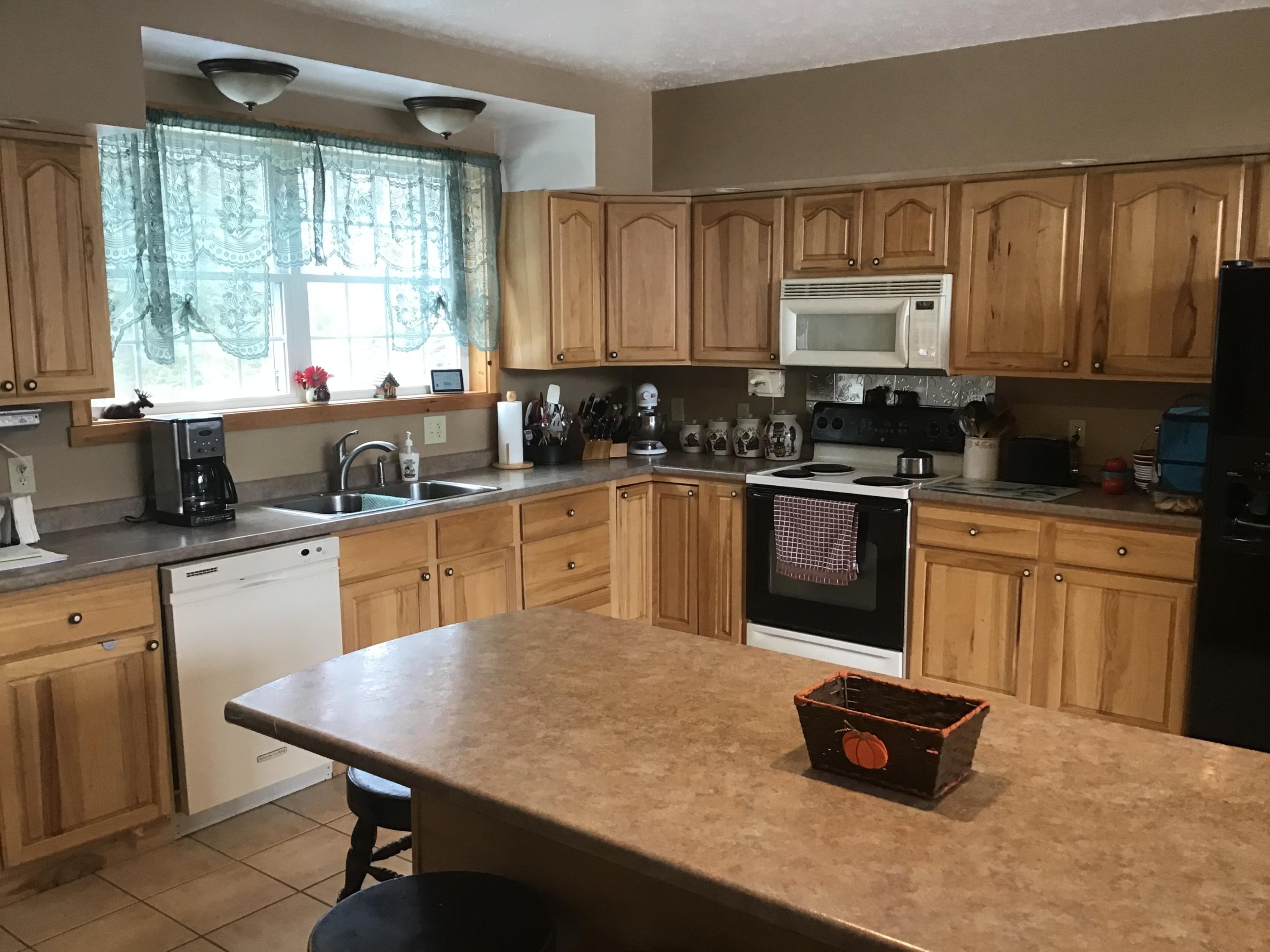 84 Bush Road Clinton, ME 04927 - Photo 4 of 23 Kitchen