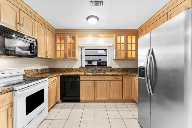 $2,495 | 1593 Cabot Lane, Unit 8, Wellington, FL 33414