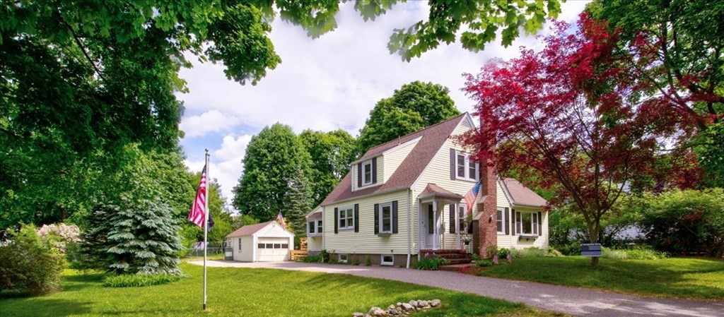 49 Boulevard Road Dedham, MA 02026 - Photo 1 of 25 Gallery Image 1