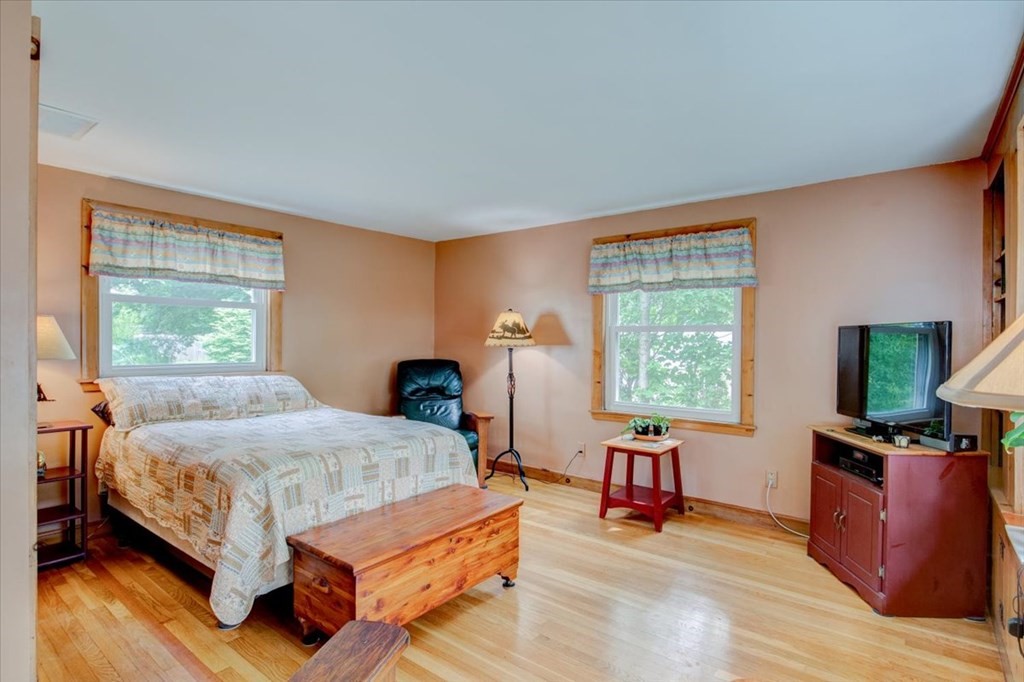 49 Boulevard Road Dedham, MA 02026 - Photo 13 of 25 Gallery Image 13