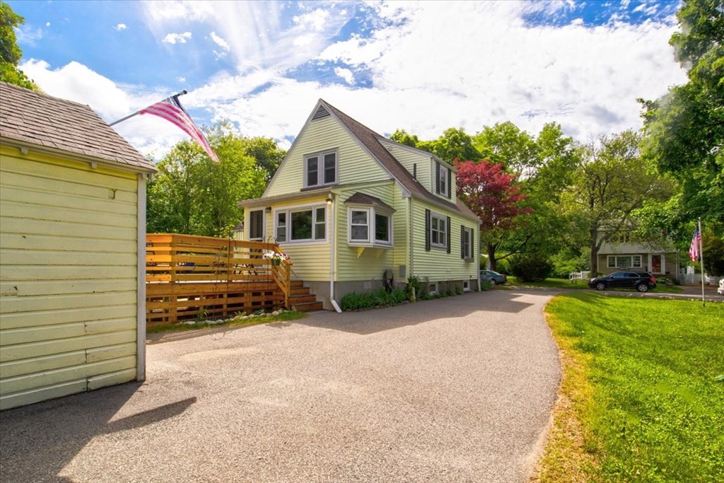 49 Boulevard Road Dedham, MA 02026 - Photo 24 of 25 Gallery Image 24