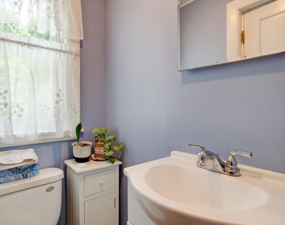 49 Boulevard Road Dedham, MA 02026 - Photo 6 of 25 Gallery Image 6