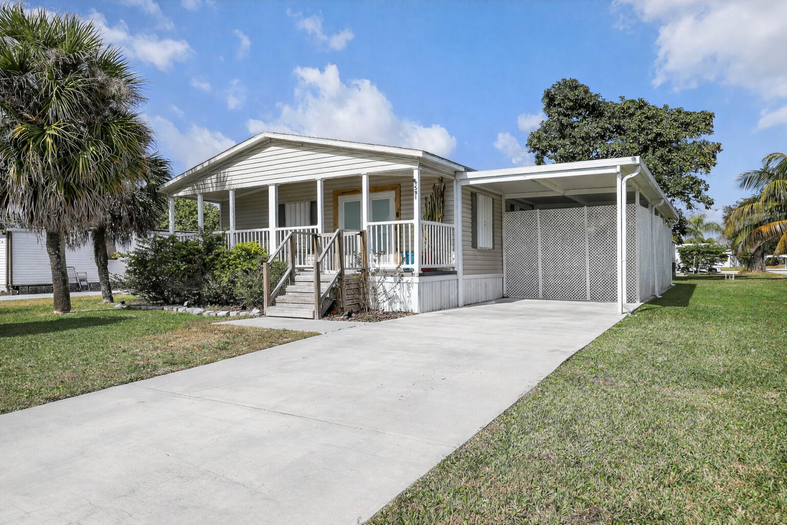1591 Southwest 64th Way Boca Raton, FL 33428 - Photo 16 of 19 1591 SW 6th Way (16)