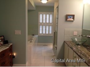 1900 Mound Road Jacksonville, IL 62650 - Photo 15 of 24 Gallery Image 15