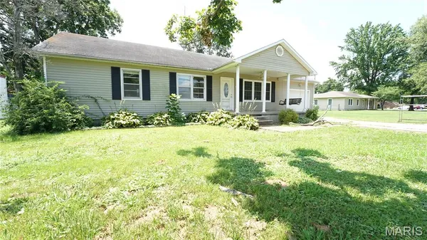 $169,900 | 811 Chautauqua Lane, Dexter, MO 63841