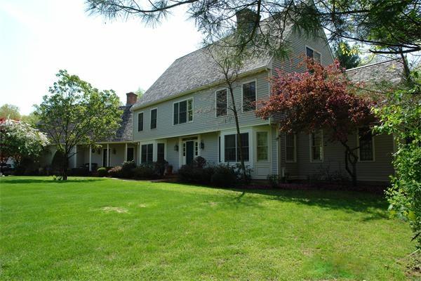 12 Oak Hill Road Mendon, MA 01756 - Photo 4 of 28 Gallery Image 4