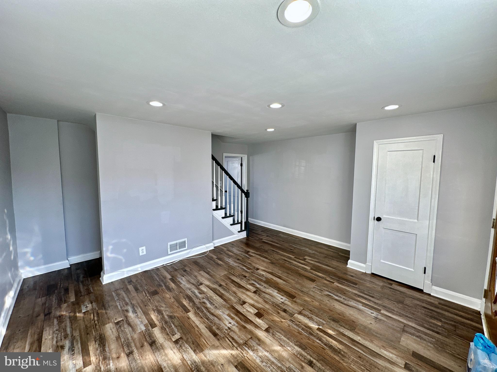 1909 Eastfield Road Dundalk, MD 21222 - Photo 4 of 29 Gallery Image 4