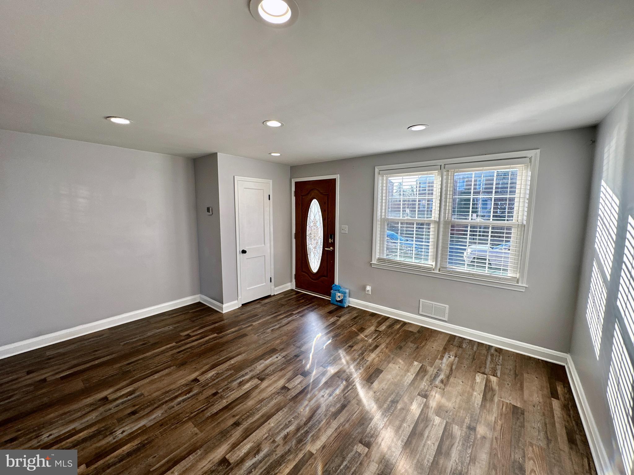 1909 Eastfield Road Dundalk, MD 21222 - Photo 5 of 29 Gallery Image 5