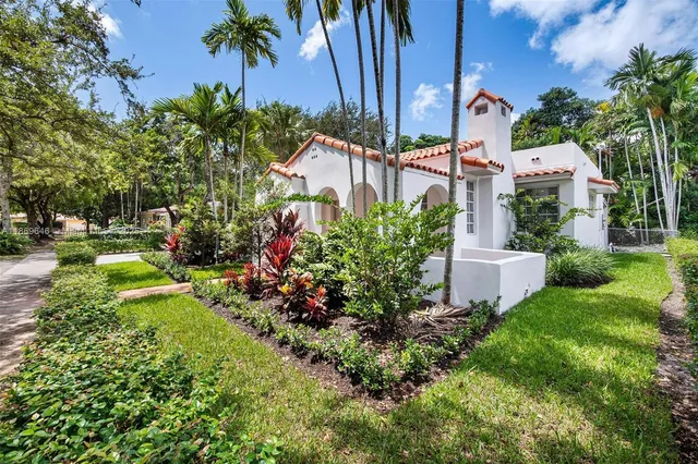 $1,299,000 | 820 Lorca Street, Coral Gables, FL 33134