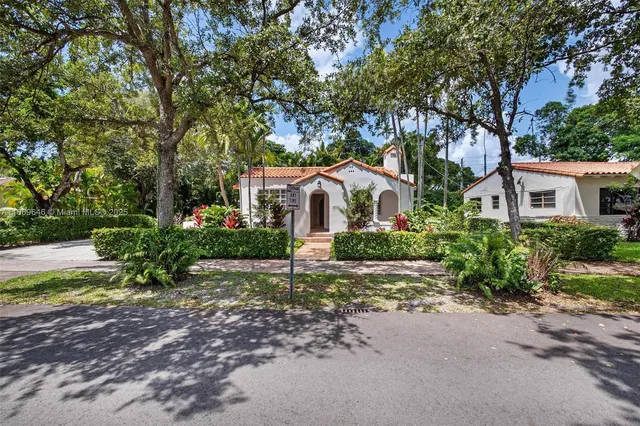 $1,299,000 | 820 Lorca Street, Coral Gables, FL 33134