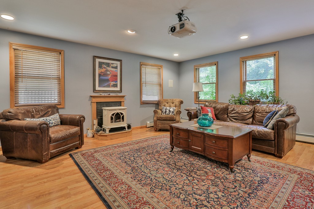 32 Orchard Road Holden, MA 01520 - Photo 12 of 26 Gallery Image 12