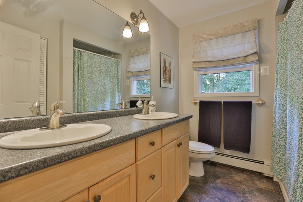32 Orchard Road Holden, MA 01520 - Photo 14 of 26 Gallery Image 14