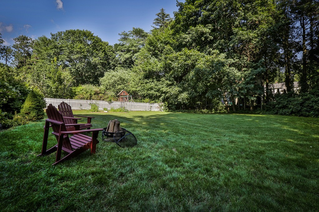 32 Orchard Road Holden, MA 01520 - Photo 6 of 26 Gallery Image 6