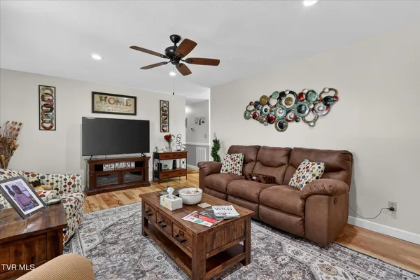 $679,900 | 603 Blue Springs Road, Elizabethton, TN 37643