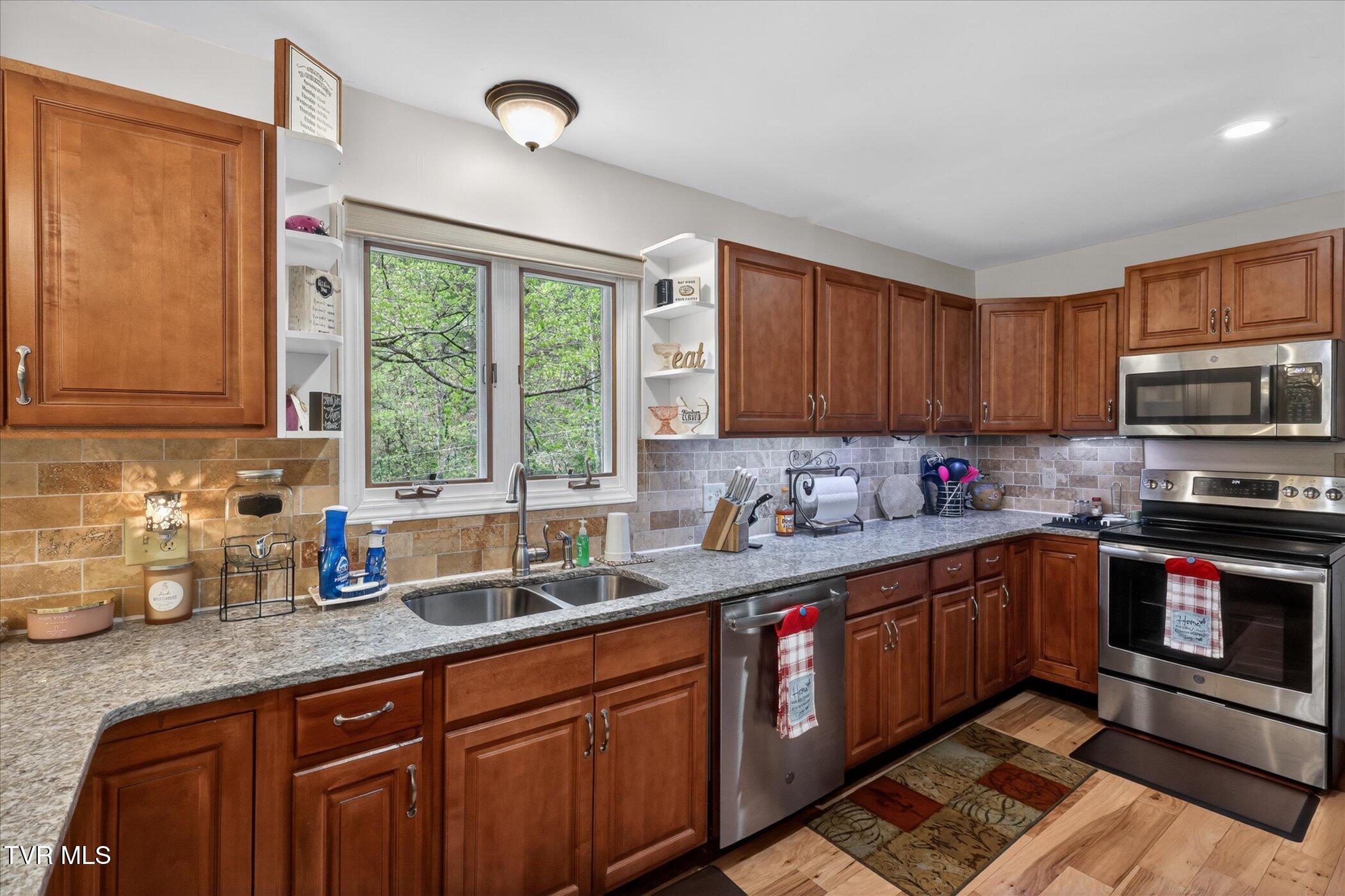 603 Blue Springs Road Elizabethton, TN 37643 - Photo 3 of 58 12-603-Blue-Springs-Rd-Elizabethton-TN-3