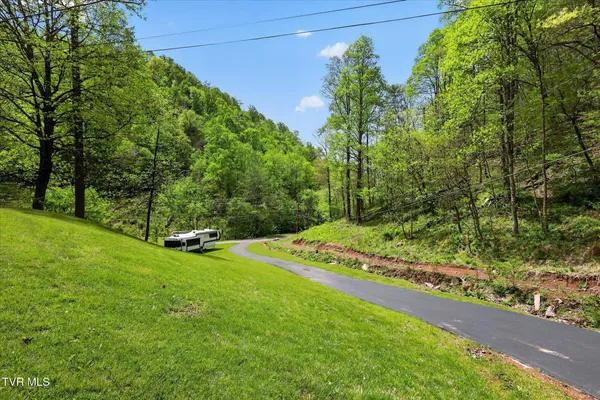 $679,900 | 603 Blue Springs Road, Elizabethton, TN 37643