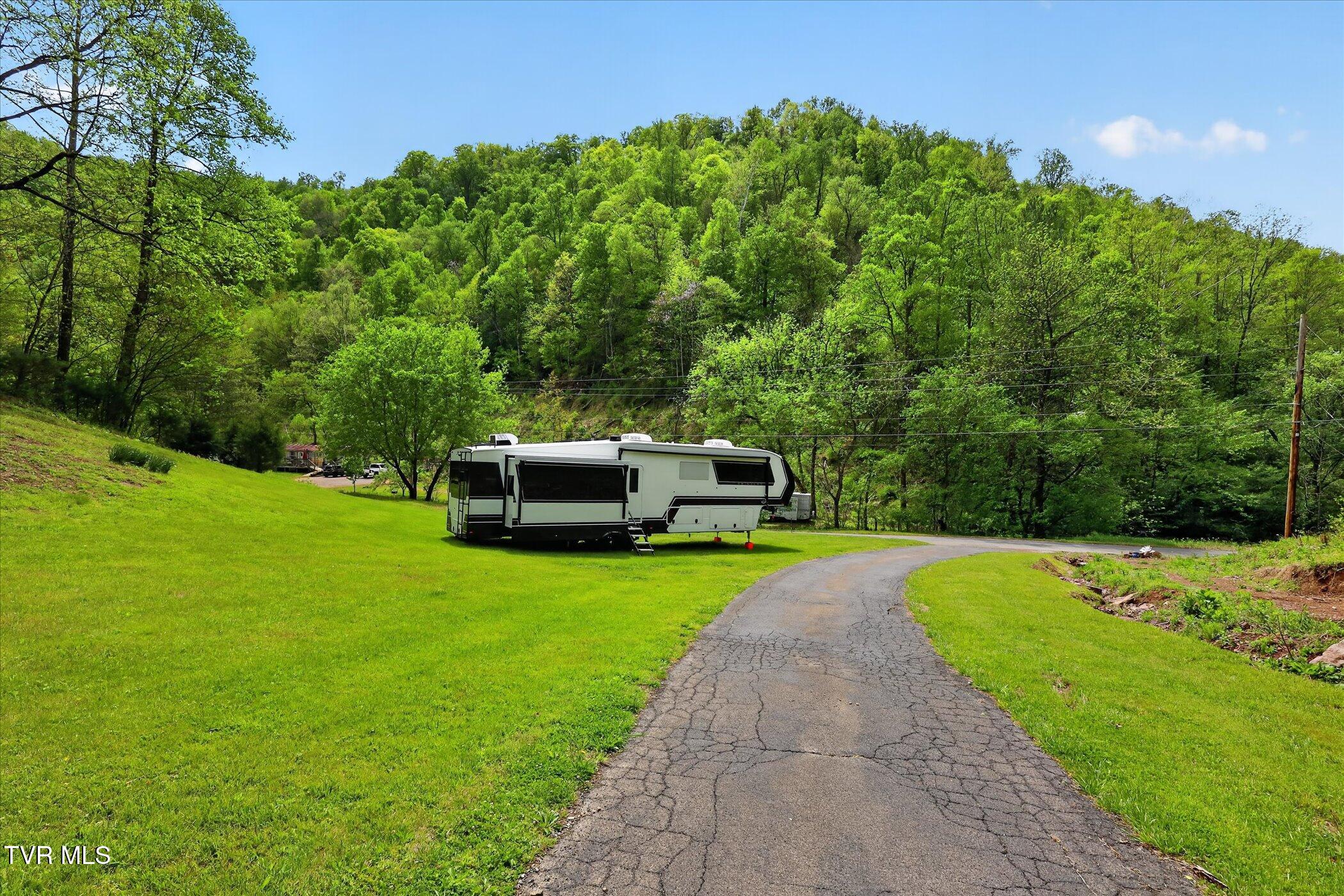 603 Blue Springs Road Elizabethton, TN 37643 - Photo 35 of 58 38-603-Blue-Springs-Rd-Elizabethton-TN-3