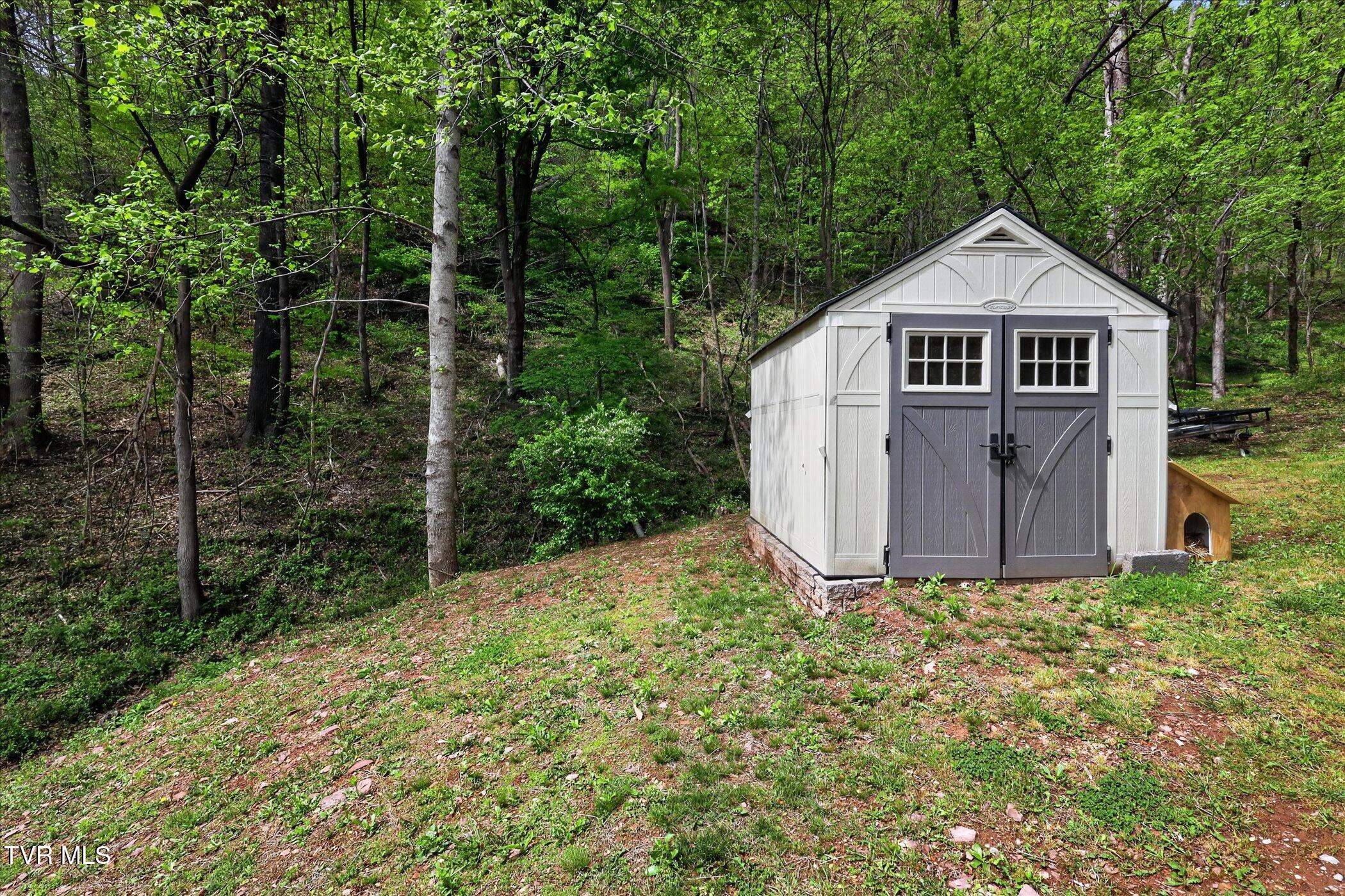 603 Blue Springs Road Elizabethton, TN 37643 - Photo 37 of 58 40-603-Blue-Springs-Rd-Elizabethton-TN-3